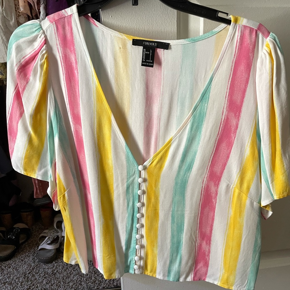 Forever 21 crop shirt